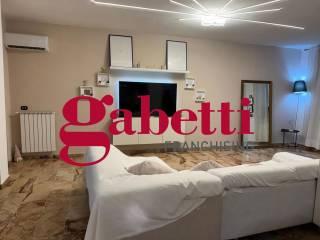 Villa unifamiliare via Giudice Falcone, 32, Marcianise — foto 4 di 50