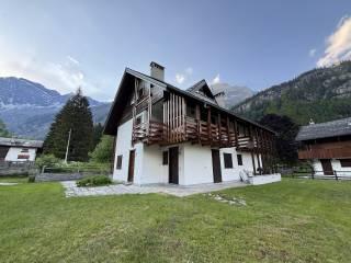 Appartamento in villa via Dorf, Staffa, Macugnaga — foto 2 di 24