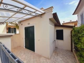 Villa unifamiliare via Giovanni Prati, Pietrasanta — foto 5 di 6