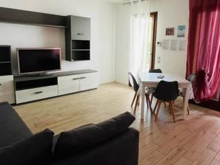 Bilocale via Don Lorenzo Milani 3, Castelnuovo del Garda — foto 4 di 7