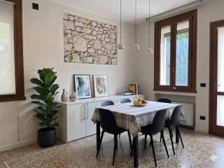 Trilocale via Quarto, Valdonega, Verona