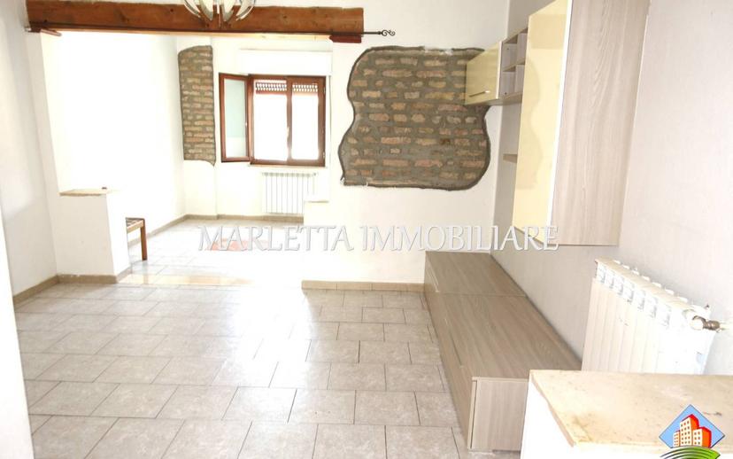 Trilocale buono stato, primo piano, Centro, Madignano — foto 3 di 25