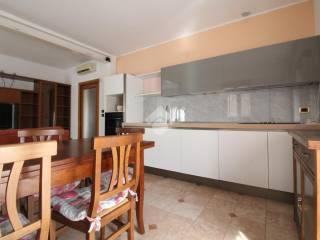 Quadrilocale via giacomo zanella 8, Centro, Arzignano — foto 6 di 30