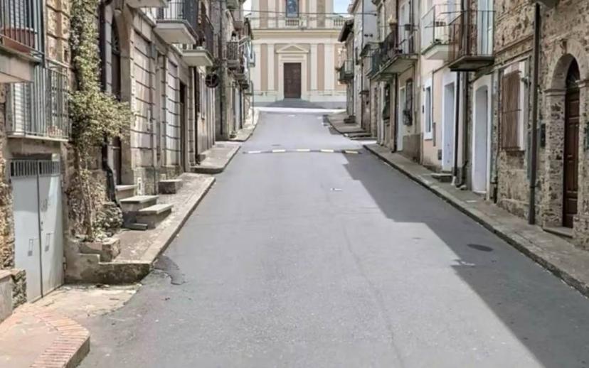 Terratetto unifamiliare via Francesco Fiorentino, Centro, Filadelfia — foto 3 di 3