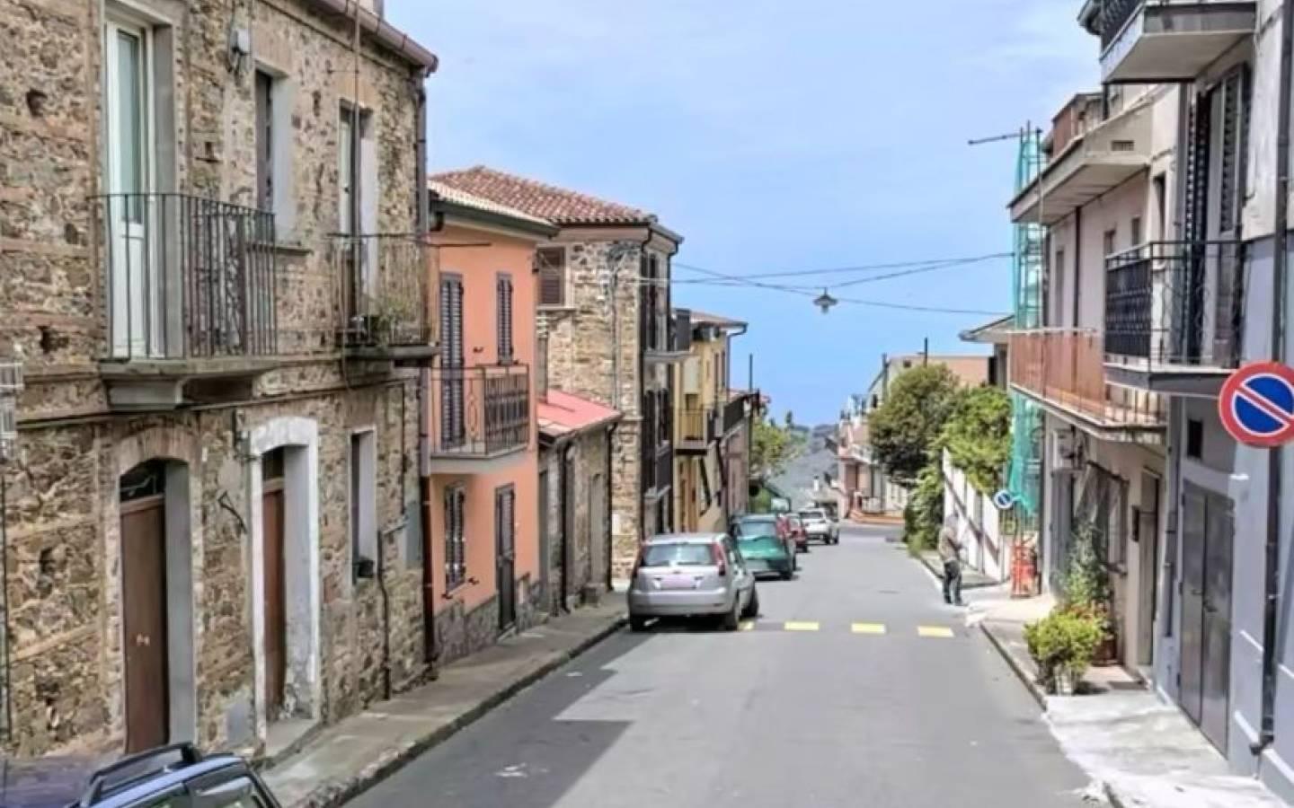 Terratetto unifamiliare via Francesco Fiorentino, Centro, Filadelfia