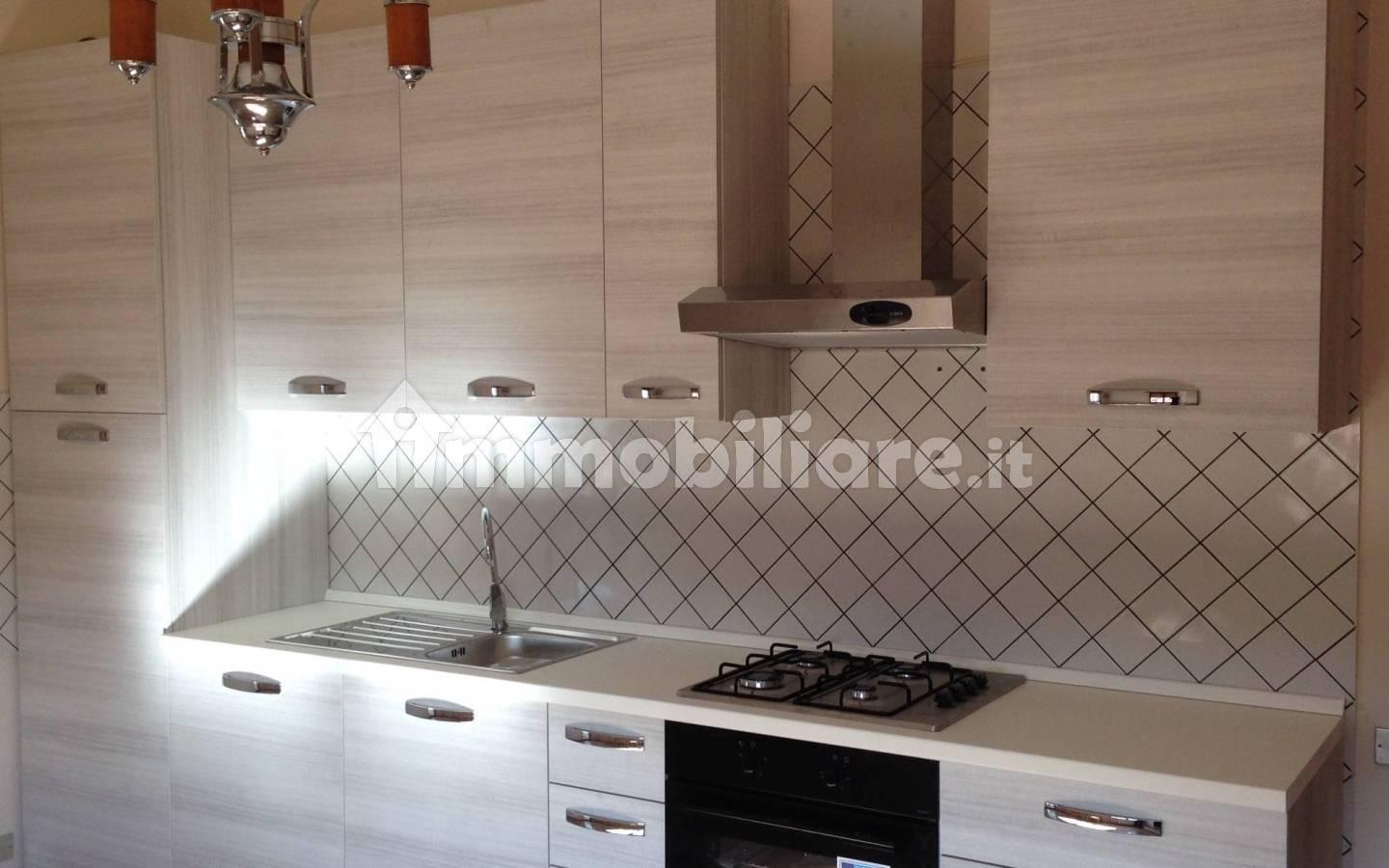 Appartamento via Mirabilii, Sant'Onofrio Floriano, Campli