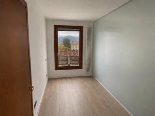 Quadrilocale viale Monte Grappa 18C, Centro, Feltre — foto 9 di 11