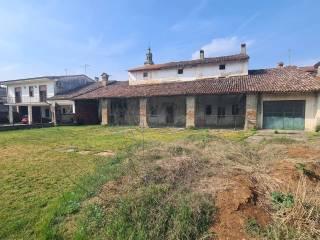 Rustico via Cristoforo Colombo, Centro, Casaletto Ceredano — foto 4 di 6