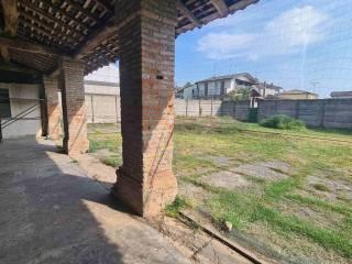 Rustico via Cristoforo Colombo, Centro, Casaletto Ceredano — foto 3 di 6