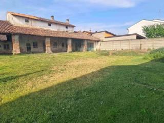 Rustico via Cristoforo Colombo, Centro, Casaletto Ceredano — foto 2 di 6