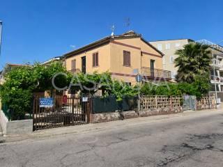 Quadrilocale Lungomare Rodi 24, Centro, Giulianova — foto 15 di 23