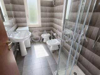 Quadrilocale Lungomare Rodi 24, Centro, Giulianova — foto 12 di 23