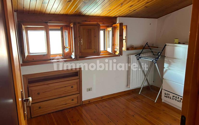 Trilocale via Leonardo Falconi 3, Capracotta — foto 3 di 13