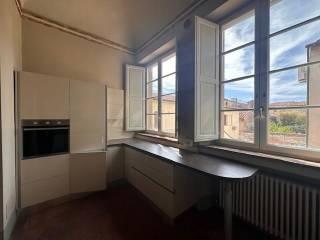 Quadrilocale ottimo stato, primo piano, Centro, Cascina