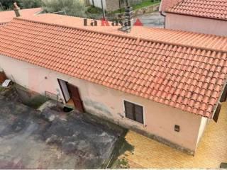 Terratetto unifamiliare 85 m², da ristrutturare, Torpè — foto 6 di 13