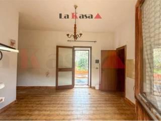 Terratetto unifamiliare 85 m², da ristrutturare, Torpè — foto 3 di 13