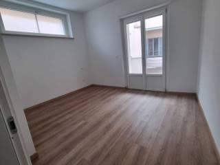 Bilocale piazza Generale Giuseppe Perotti 16, Centro, Carrù — foto 5 di 5
