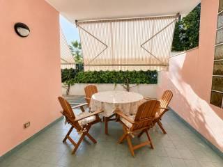 Bilocale via Vittorio Veneto 27, Centro, Bordighera — foto 2 di 15