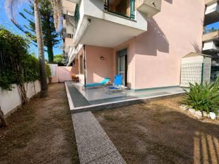 Bilocale via Vittorio Veneto 27, Centro, Bordighera — foto 8 di 15