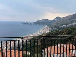 Trilocale via Andrea Doria 16, Letojanni