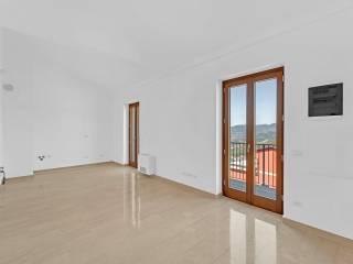 Trilocale via Dino Berisso 7, Centro, Cogorno — foto 10 di 20
