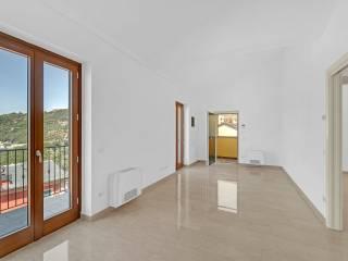 Trilocale via Dino Berisso 7, Centro, Cogorno — foto 9 di 20