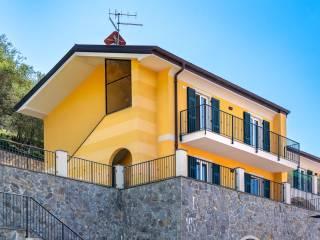 Trilocale via Dino Berisso 7, Centro, Cogorno — foto 11 di 20