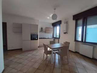 Trilocale via Niccolò Tommaseo, Casalbellotto, Casalmaggiore — foto 8 di 28
