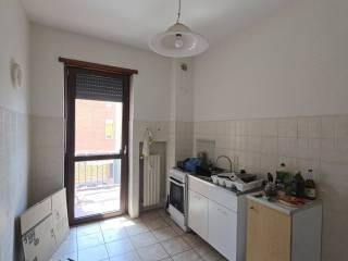 Bilocale via Falletti 26, Centro Città, San Paolo, Biella