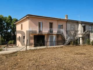 Villa bifamiliare, buono stato, 186 m², Centro, Usellus — foto 18 di 33
