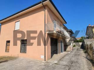 Villa bifamiliare, buono stato, 186 m², Centro, Usellus — foto 3 di 33