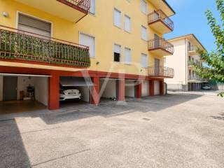 Appartamento via dei Finanzieri, Centro, Torri di Quartesolo — foto 5 di 24