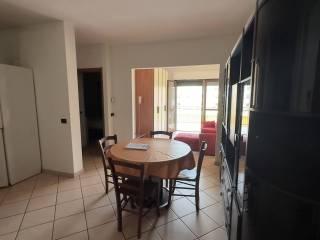 Bilocale via Custoza 13, Centro, Latina