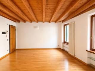 Trilocale via Giuseppe Garibaldi 50, Centro, Belluno — foto 9 di 15