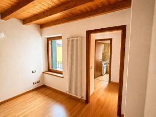 Trilocale via Giuseppe Garibaldi 50, Centro, Belluno — foto 10 di 15