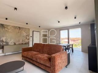 Appartamento nuovo, primo piano, Desenzano Centro, Desenzano del Garda — foto 21 di 34