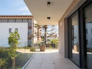 Appartamento nuovo, primo piano, Desenzano Centro, Desenzano del Garda — foto 31 di 34