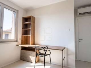 Appartamento nuovo, primo piano, Desenzano Centro, Desenzano del Garda — foto 9 di 34