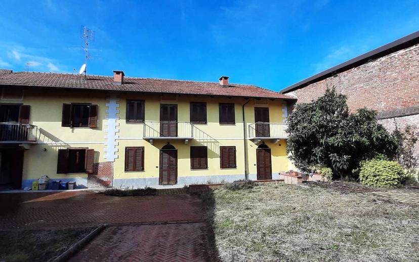 Terratetto plurifamiliare via Edmondo De Amicis 52, Centro, Santhià — foto 2 di 13