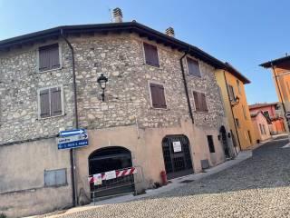 Bilocale via Trento 64, Centro, San Felice del Benaco — foto 2 di 14