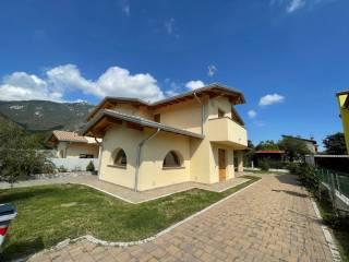 Villa bifamiliare via Antonio Gramsci 12, Centro, Montereale Valcellina — foto 7 di 8