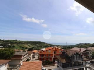 Trilocale via dei Mille 15, Colonnella — foto 11 di 40