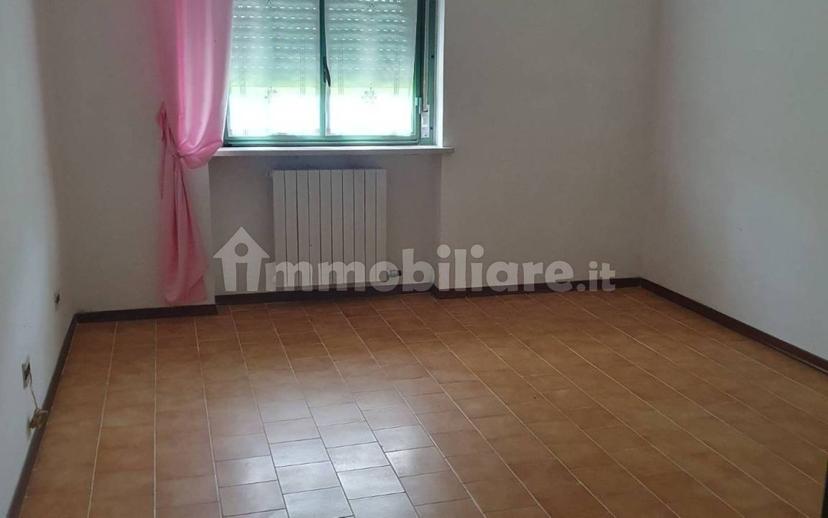 Quadrilocale via Giovanni Comoletti 13A, Centro, Borgosesia — foto 4 di 8