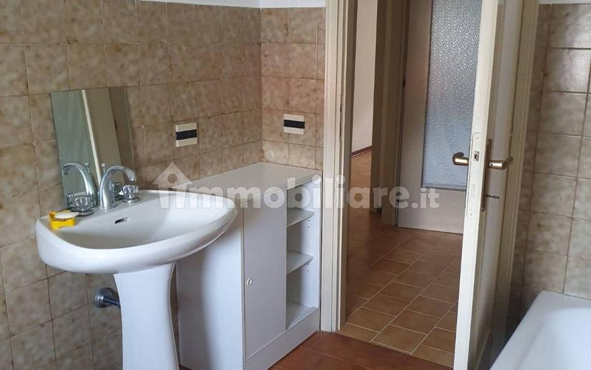 Quadrilocale via Giovanni Comoletti 13A, Centro, Borgosesia — foto 6 di 8