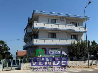 Appartamento viale Aldo Moro 75, Centro, Atri — foto 6 di 95