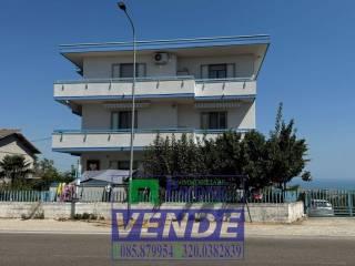 Appartamento viale Aldo Moro 75, Centro, Atri — foto 13 di 95