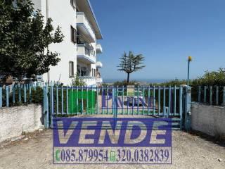 Appartamento viale Aldo Moro 75, Centro, Atri — foto 67 di 95