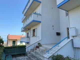 Appartamento viale Aldo Moro 75, Centro, Atri — foto 18 di 95
