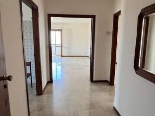 Appartamento viale Aldo Moro 75, Centro, Atri — foto 57 di 95