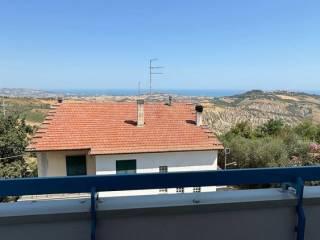 Appartamento viale Aldo Moro 75, Centro, Atri — foto 25 di 95